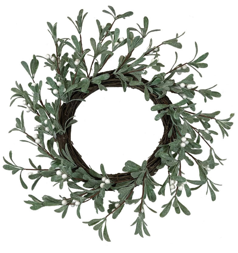 Mistletoe Wreath 22"